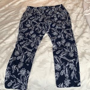 Chico’s leggings Paisley w/ tummy panel size 1